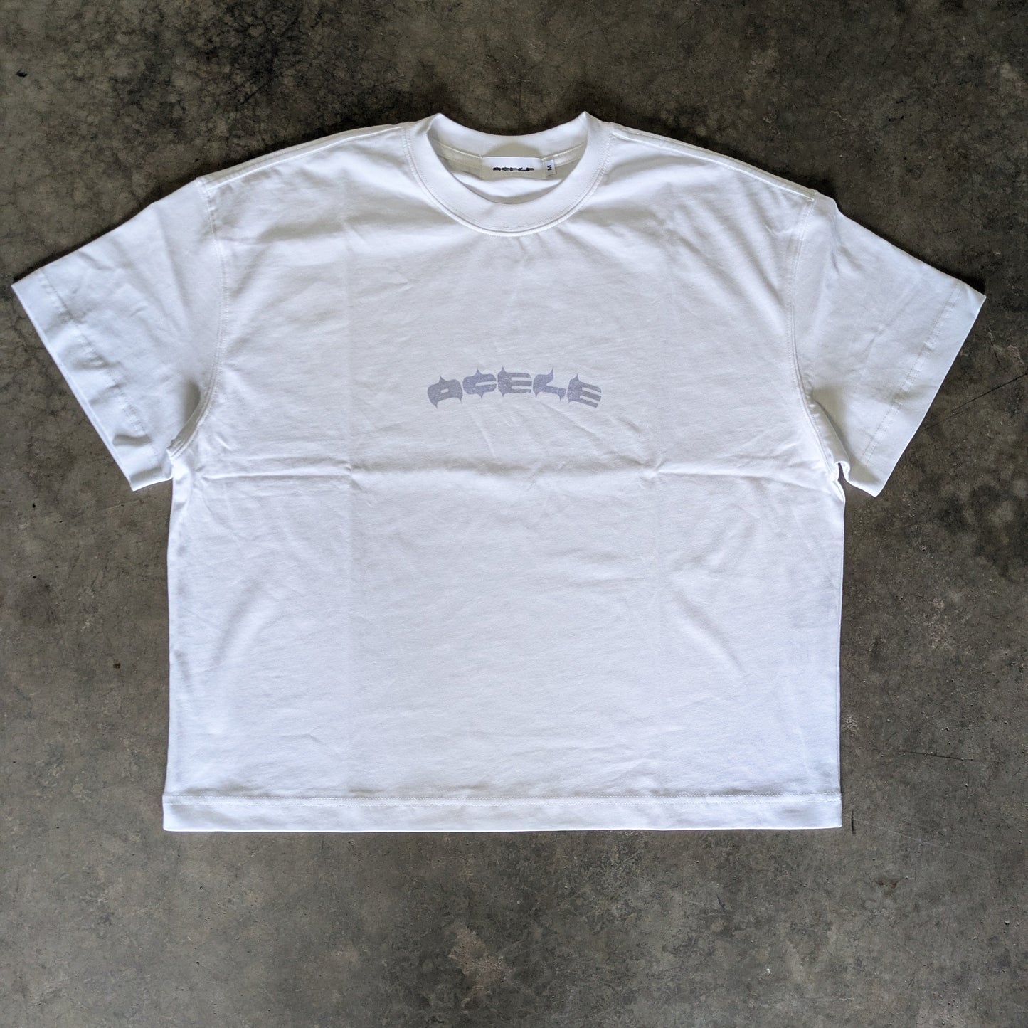 SUMMER ESSENTIALS LOGO TEE