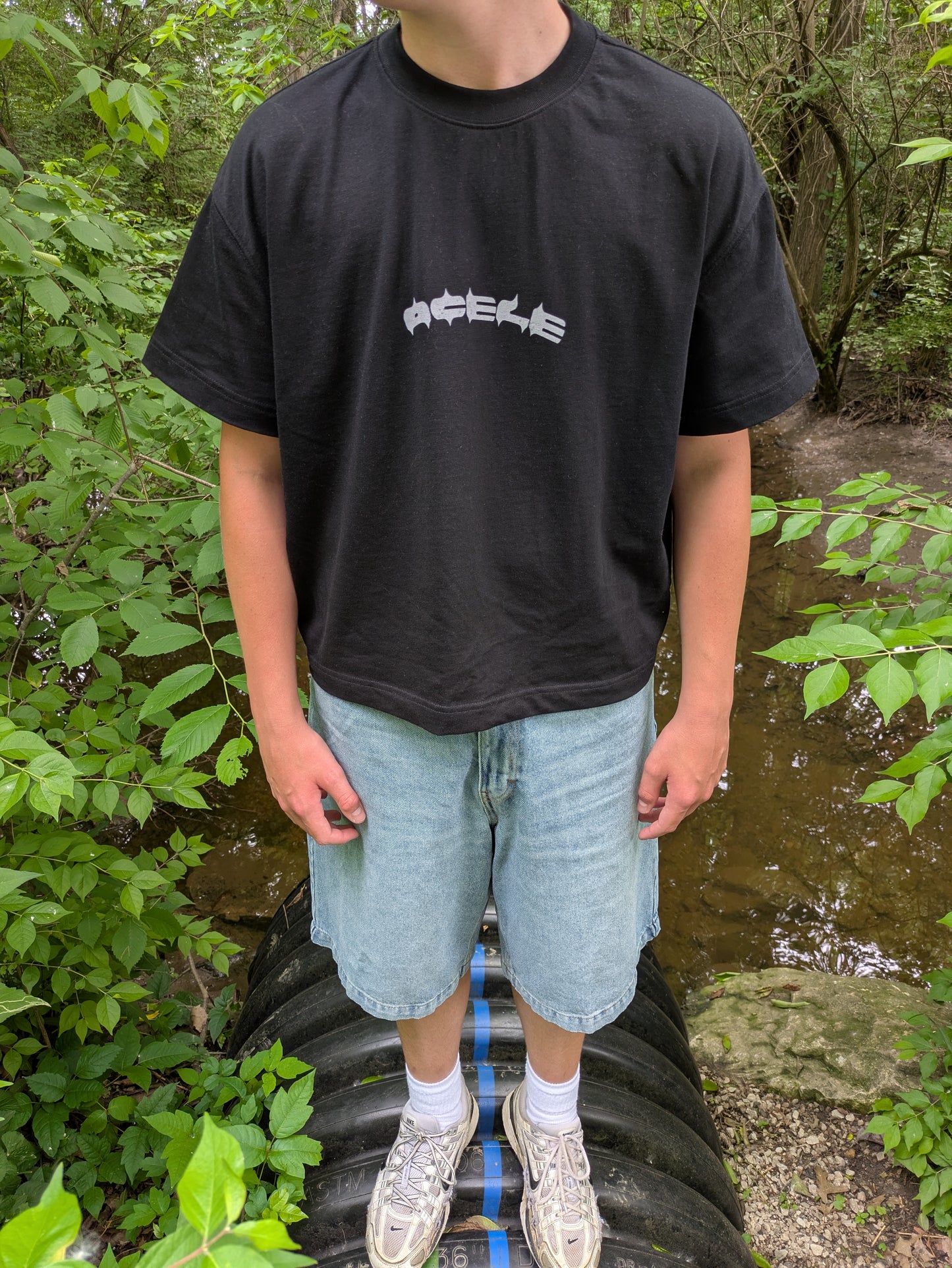 SUMMER ESSENTIALS LOGO TEE